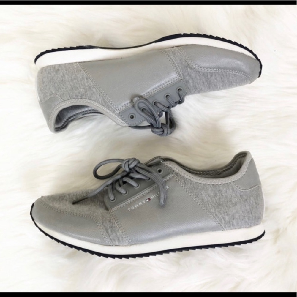 Tommy Hilfiger| Gray Gym Sneakers SIZE 8.5